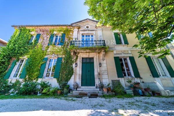 Maison Bourgeoise en plein coeur de village