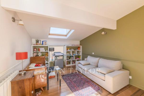 Maison esprit loft avec garage XXL – Quartier Nansouty, Bordeaux
