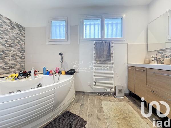 Maison à vendre 5 pièces 125 m² Saint-Caprais-de-Bordeaux