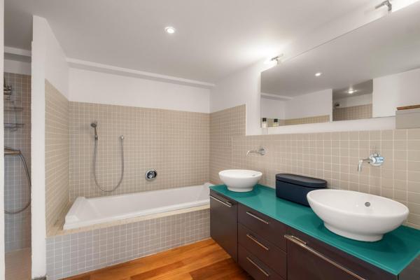 Loft familial avec patio au coeur de Foch