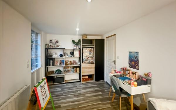 Maison à vendre    5 pièces •  Jouy-le-Potier