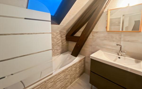 Maison à vendre    5 pièces •  Jouy-le-Potier