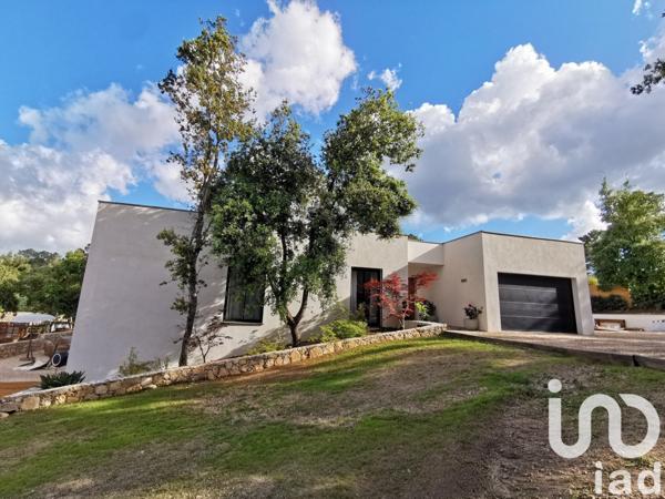 Demeure 8 pièces de 230 m² à Montauroux (83440)