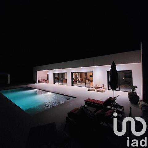 Demeure 8 pièces de 230 m² à Montauroux (83440)