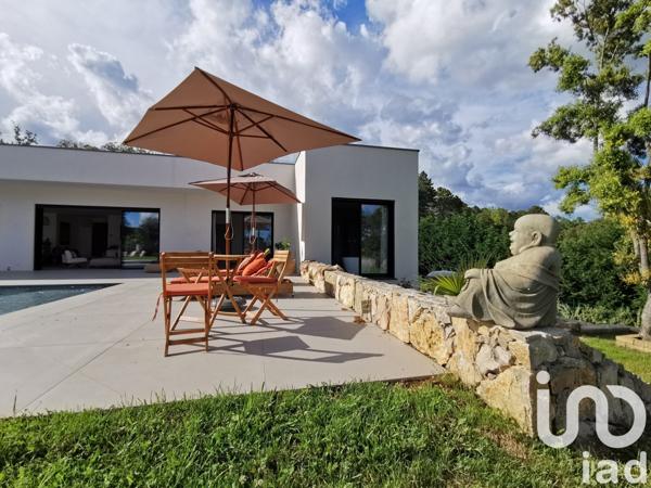 Demeure 8 pièces de 230 m² à Montauroux (83440)