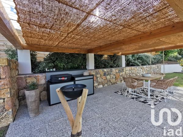 Demeure 8 pièces de 230 m² à Montauroux (83440)