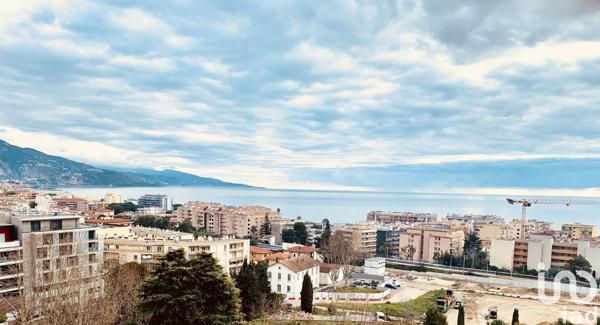 Appartement 2 pièces de 46 m² à Roquebrune-Cap-Martin (06190)