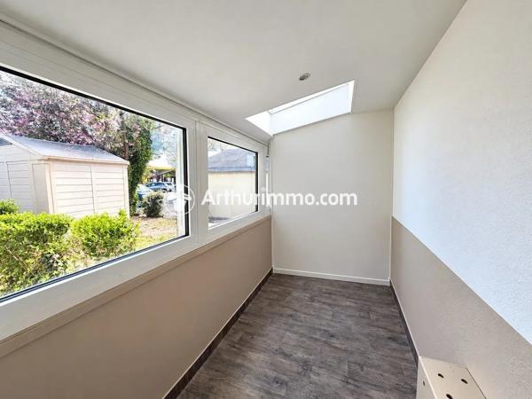 Location                                                      Local commercial
                        
                     3 pièces                      62 m2                     à Bondoufle