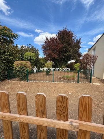 Location                                                      Local commercial
                        
                     3 pièces                      62 m2                     à Bondoufle