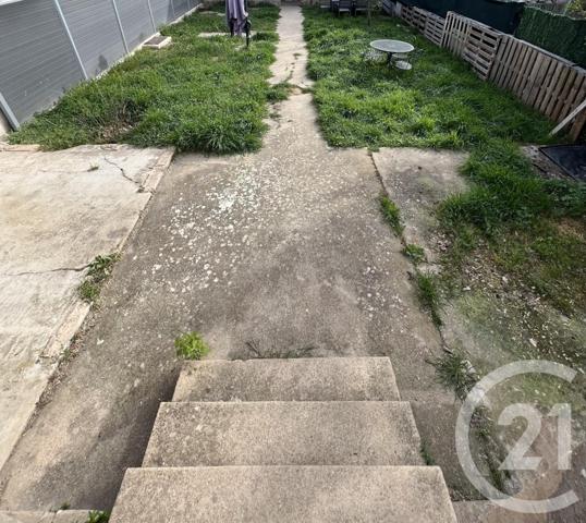 Terrain à vendre  117 m2 TRETS - 13