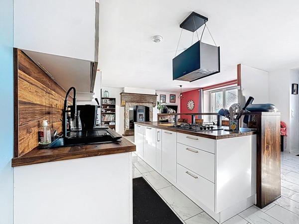 Maison à LE TRONCHET, 35540 - 7 pièces 135m²