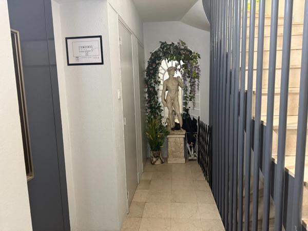 TARBES (65) - Dernier étage - Appartement d'exception de 130 m2 avec balcons.