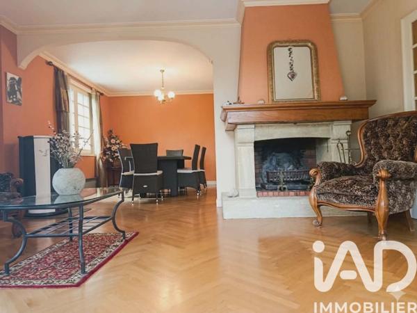 Maison à vendre 5 pièces 209 m² Saint-Romain-le-Puy