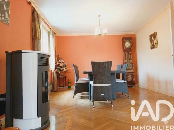 Maison à vendre 5 pièces 209 m² Saint-Romain-le-Puy