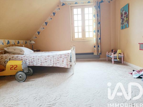 Maison à vendre 5 pièces 209 m² Saint-Romain-le-Puy