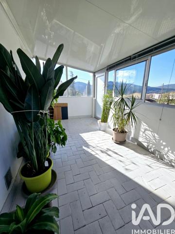 Maison à vendre 6 pièces 150 m² Cuges-les-Pins