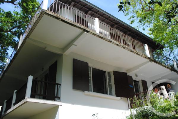 Maison à vendre  11 pièces - 207,74 m 2   ARCACHON  - 33