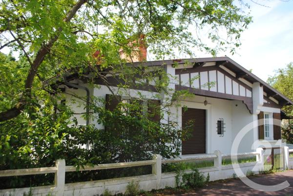 Maison à vendre  11 pièces - 207,74 m 2   ARCACHON  - 33