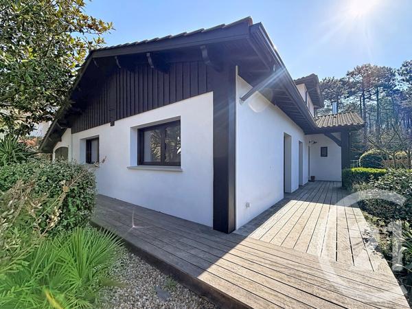 Maison à vendre  11 pièces - 207,74 m 2   ARCACHON  - 33