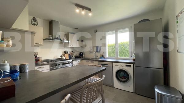 GRANDE MAISON FAMILIALE 