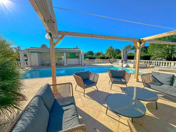 ROQUEBRUNE-SUR-ARGENS - LA BOUVERIE : PROPRIÉTÉ 257 M² - TERRAIN 2 850 M²