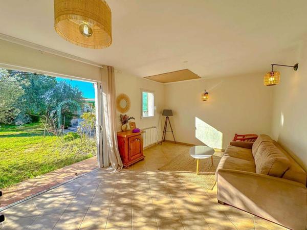 ROQUEBRUNE-SUR-ARGENS - LA BOUVERIE : PROPRIÉTÉ 257 M² - TERRAIN 2 850 M²