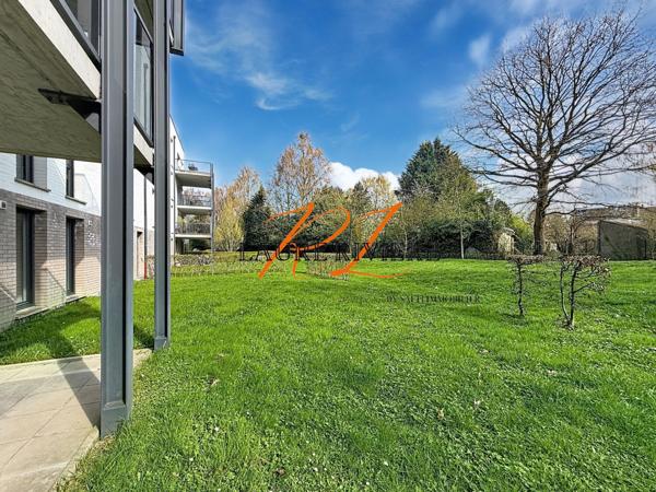 EXCEPTIONNEL – F4 AVEC GRAND JARDIN PRIVATIF, 3 STATIONNEMENTS & EMPLACEMENT PREMIUM –