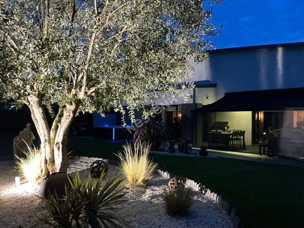 EXCLUSIVITÉ, Villa contemporaine de plain-pied de 173 m² habitable à LA MEZIERE, 77 m² de pièce de vie, 4 chambres, volumes exceptionnels, jardin +1000 m² sans vis-à-vis, à proximité de RENNES