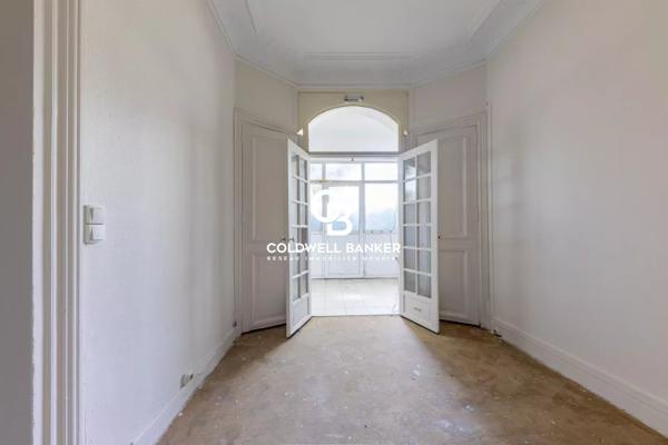 Maison de ville 10 pièces à vendre Neuilly sur Seine - 92200 / Réf: 21790-VD