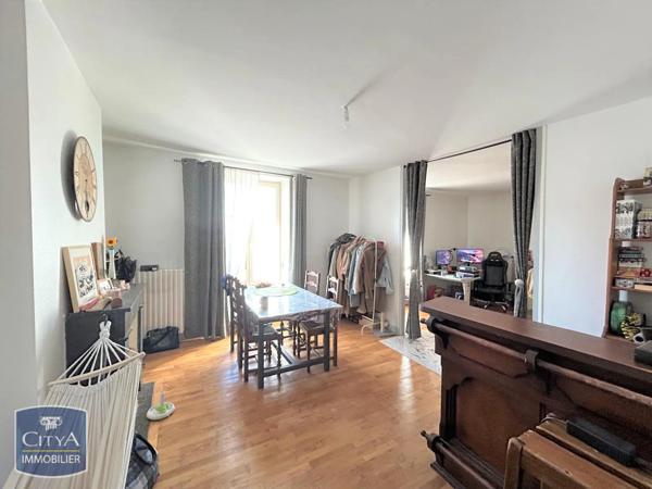 Appartement à louer 5 pièces 105.25m²