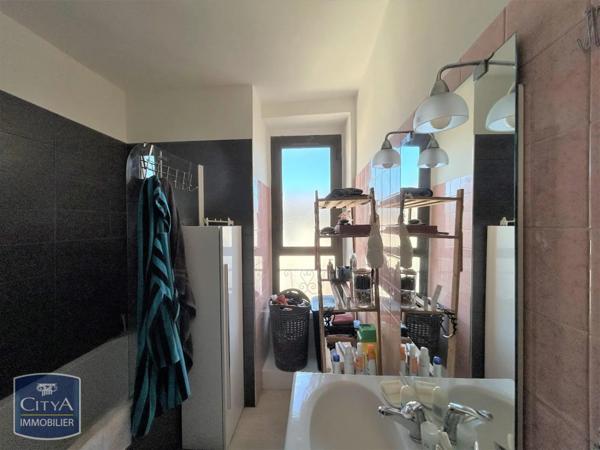 Appartement à louer 5 pièces 105.25m²