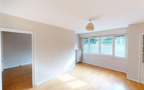 Appartement à vendre    2 pièces • 55,51 m2 Saint-Étienne