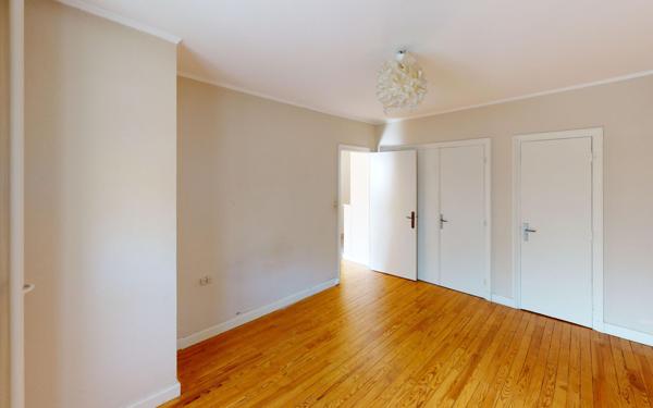 Appartement à vendre    2 pièces • 55,51 m2 Saint-Étienne