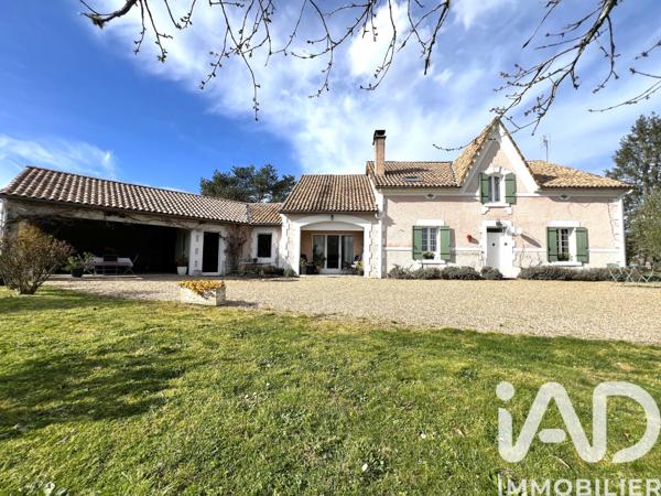 Maison à vendre 8 pièces 257 m² Saint-Martial-d'Artenset