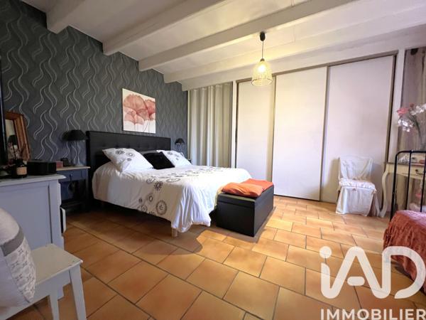 Maison à vendre 8 pièces 257 m² Saint-Martial-d'Artenset