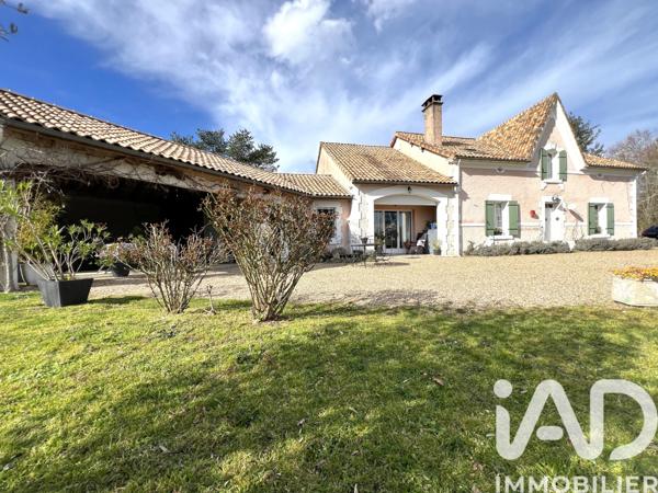 Maison à vendre 8 pièces 257 m² Saint-Martial-d'Artenset