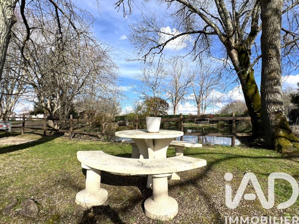 Maison à vendre 8 pièces 257 m² Saint-Martial-d'Artenset