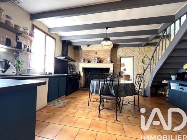 Maison à vendre 8 pièces 257 m² Saint-Martial-d'Artenset