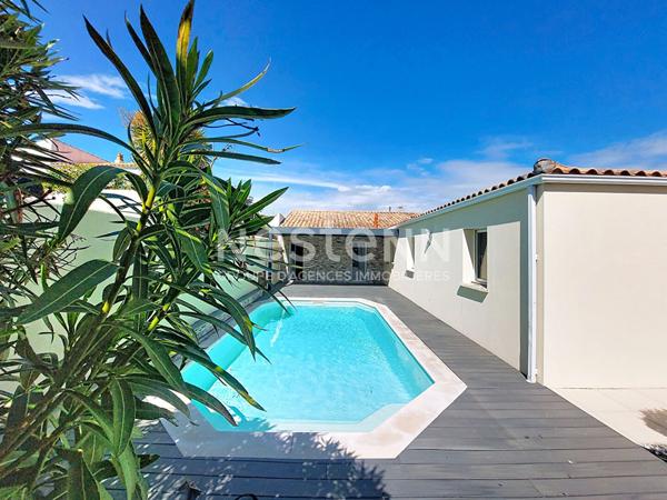 Maison Dompierre Sur Mer 6 pièce(s) 154 m2 4 CHAMBRES BUREAU JARDIN PISCINE GARAGE