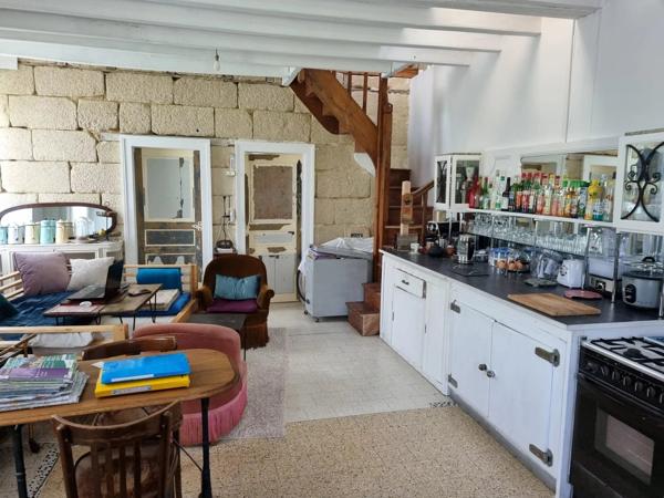 Immobilier Montoire-sur-le-Loir (41800) – Maison de village 87m2 – 118 000 €