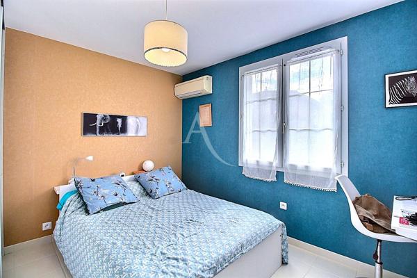 Maison Villenave d'Ornon - 5 pièce(s) avec piscine et double garage