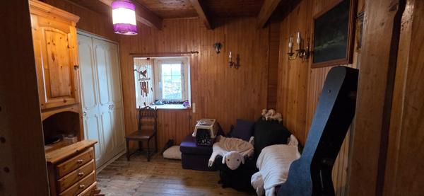 Jolie maison en pierre en plein cœur de Plestin