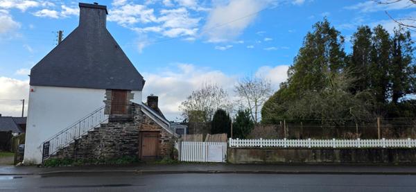 Jolie maison en pierre en plein cœur de Plestin