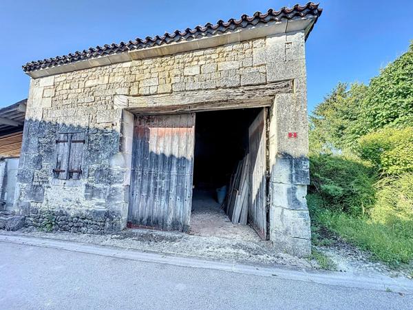 Grange de 120m² au cœur de Bouteville