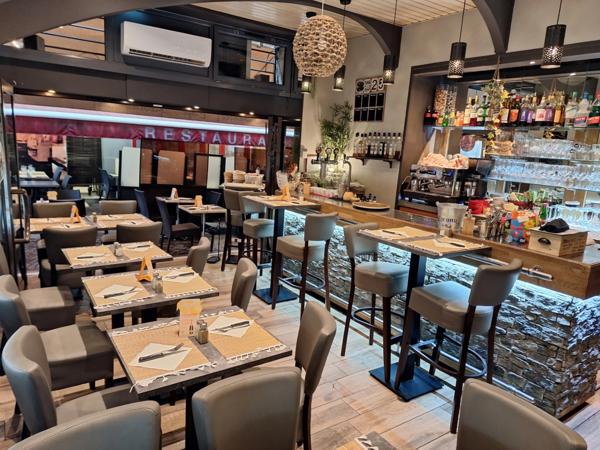 Dpt Savoie (73), AIX LES BAINS Hyper Centre -BAR-Restaurant Double Terrasse