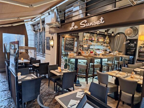 Dpt Savoie (73), AIX LES BAINS Hyper Centre -BAR-Restaurant Double Terrasse