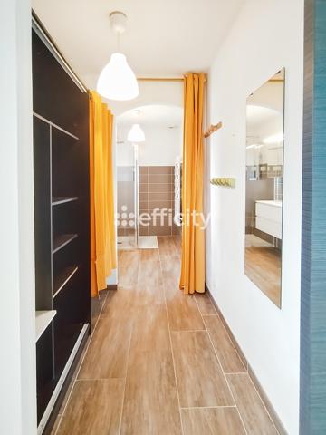 Maison
         5 pièces
        - 120 m² Bien prestige 570 000 € *