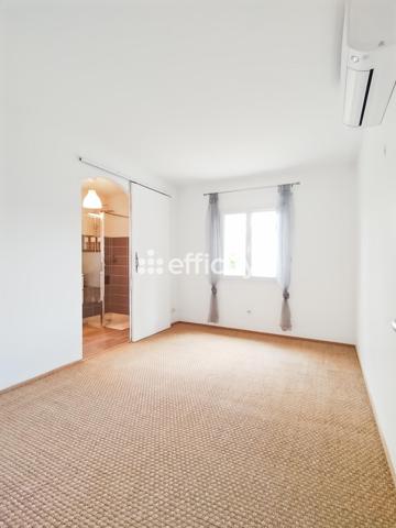 Maison
         5 pièces
        - 120 m² Bien prestige 570 000 € *