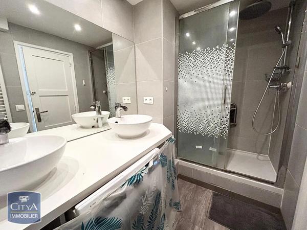 Appartement à louer 4 pièces 61.42m²