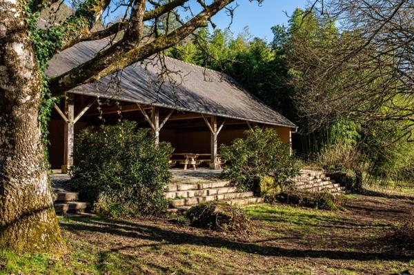 Dpt Morbihan (56), à vendre LE FAOUET Propriété du 19ème de 890 m² sur Domaine de 8 Hectares